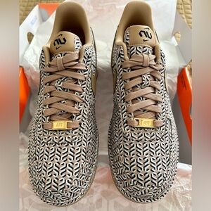 NIB Women’s Nike Air Force 1 LX